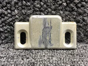 1211891-1 Cessna T206H Cargo Door Latch Plate Upper